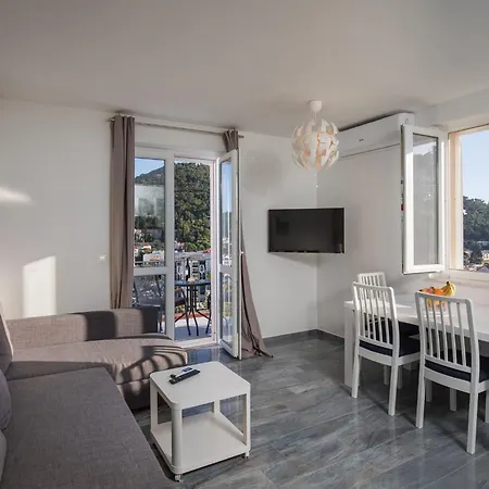 Begovi - One-bedroom Ekv Apartament Dubrownik